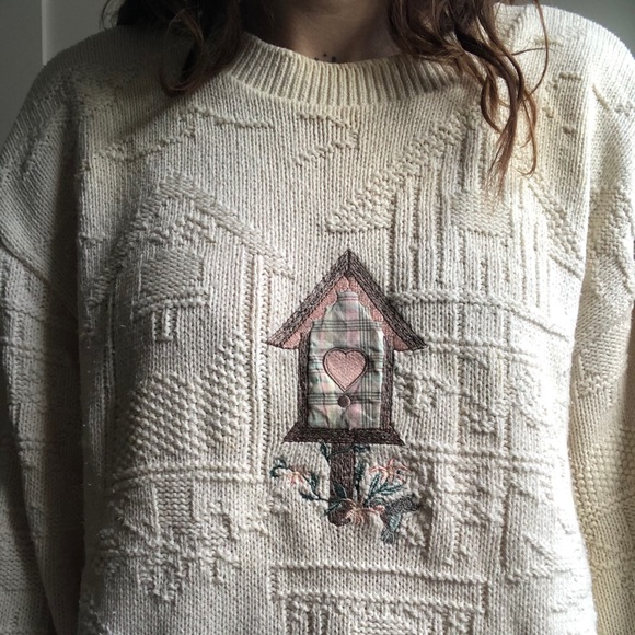 Beautiful Vintage embroidered knit sweater - Picture 4 of 4